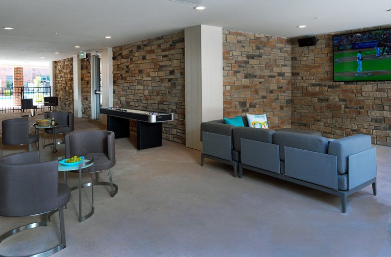 Humphreys Partners Architects Aqua on the Levee Pool Lounge