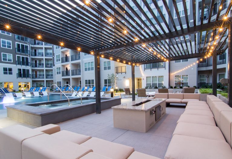 Humphreys Partners Architects Encore at Forest Park Pool Patio