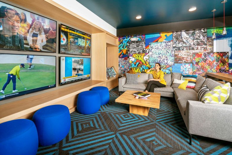 Humphreys Partners Architects Fremont9 TV Lounge