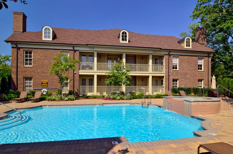 Humphreys Partners Architects Grant Park Residences Pool