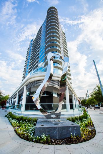 Humphreys Partners Architects One Uptown Logo Statue