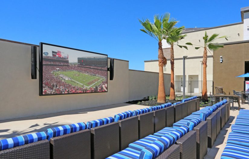 Humphreys Partners Architects The Crossing Exterior Theater