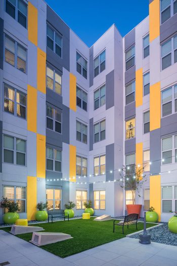 Humphreys Partners Architects The Local Downtown Courtyard