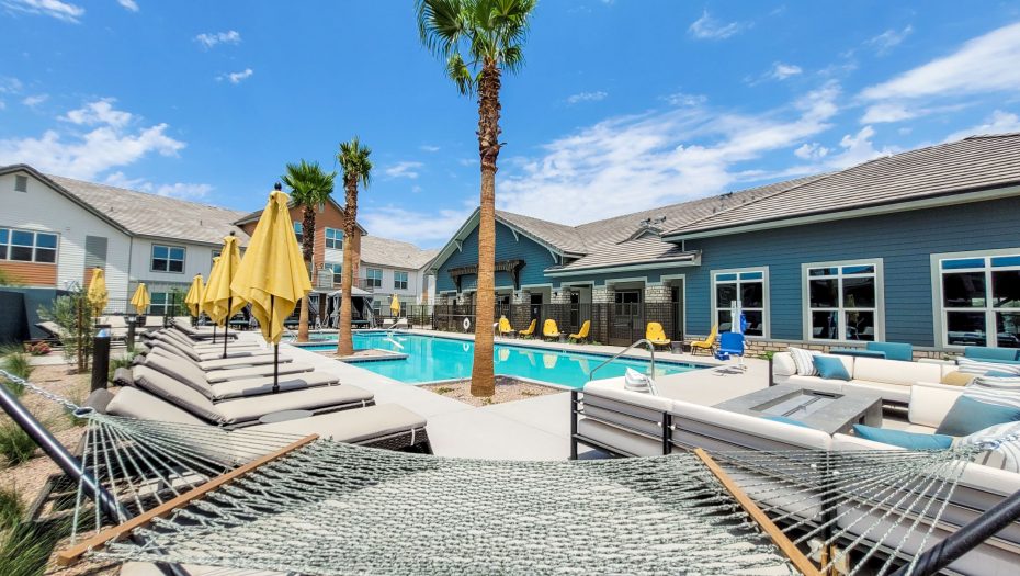ThePlazaTaos_Apartments_ChandlerAZ_Pool2_1