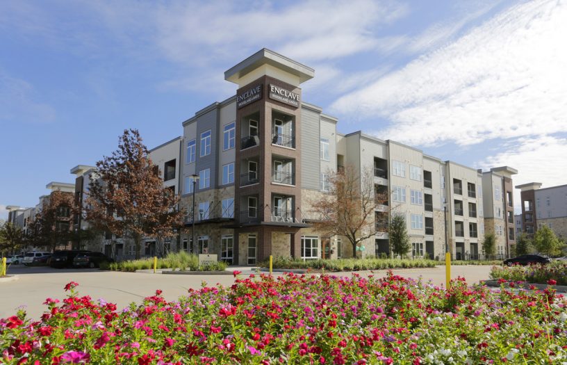 enclave at woodland lakes conroe tx building photo